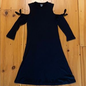 Black cold shoulder casual dress